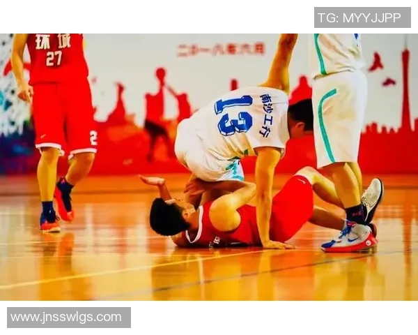 西安篮球队心理素质提升之路:从挑战到蜕变的热议探讨 西安篮球队心理素质提升之路:从挑战到蜕变的热议探讨