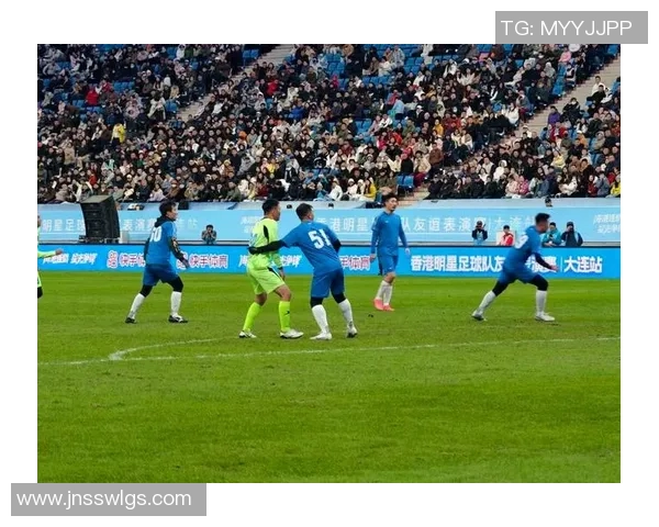 足球明星亲临长城畅游历史文化的精彩瞬间 足球明星亲临长城畅游历史文化的精彩瞬间