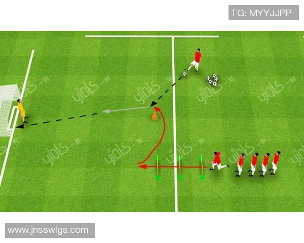 踢足球射门时选择足球明星的好处与影响分析 踢足球射门时选择足球明星的好处与影响分析